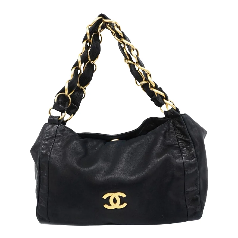 Chanel Olsen  Leather Shoulder Bag (Pre-Owned)